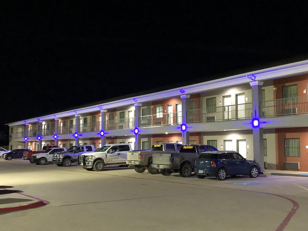 Executive Inn And Suites Joaquin Zewnętrze zdjęcie
